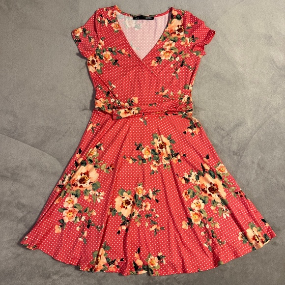 Rebel Sugar Pink Floral Short Sleeve Dress Women's Size M Faux Wrap Summer Girly - Picture 1 of 7